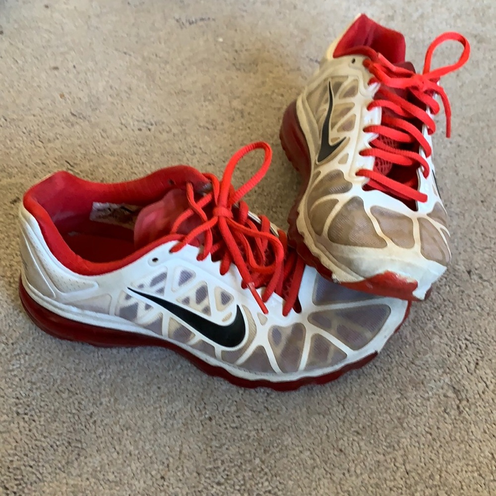 Nike Airmax Y5.5 or womens around 7.5